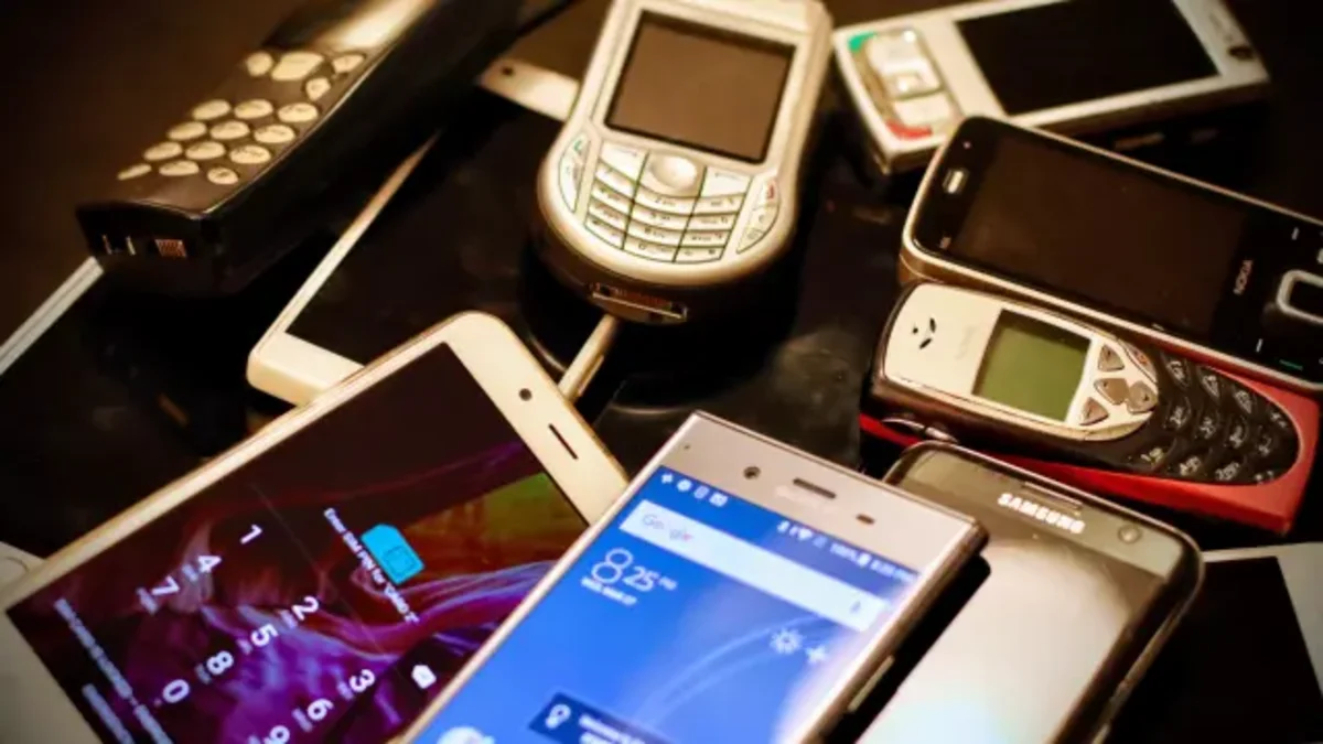 Estos móviles antiguos son un tesoro: un iPhone 1 puede valer hasta 30.000 euros